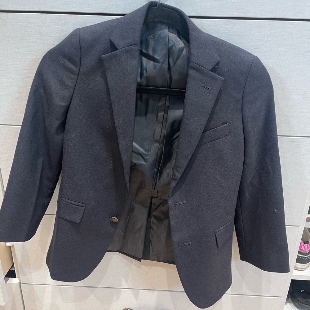 NORDSTROM BOYS NAVY BLUE JACKET- SIZE 8- Missing top button
